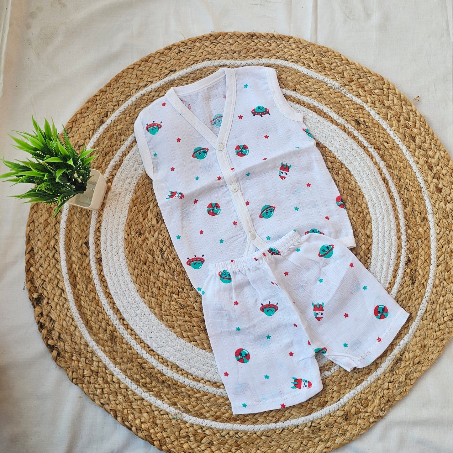 Sleeveless Muslin Jabla Set (0โ3 Months) โ Soft, Breezy Comfort for Newborns