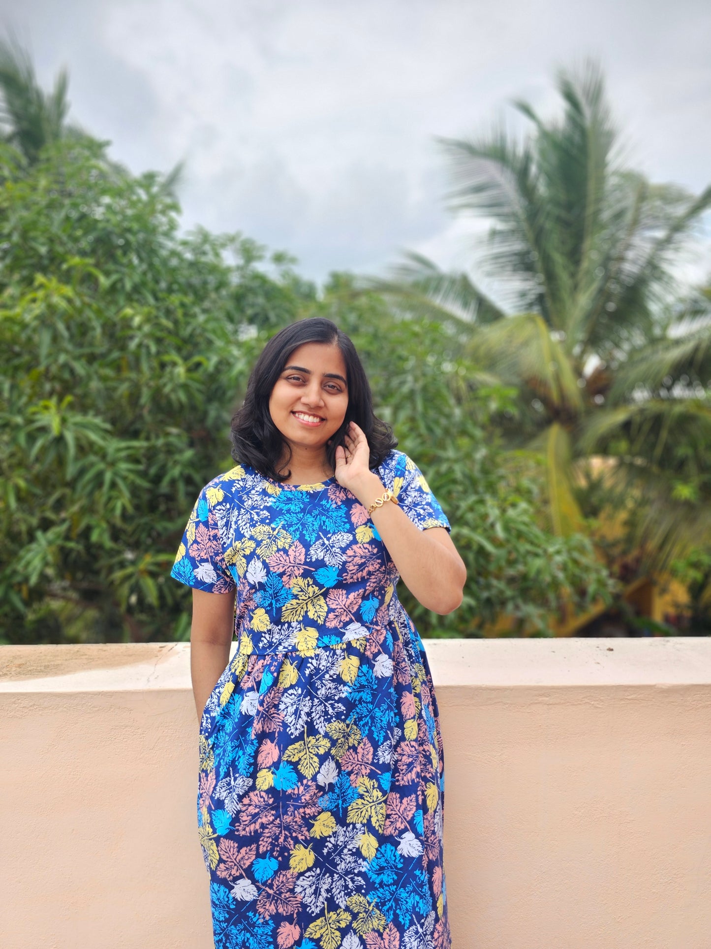 Dark Blue Leaves - Zipless Lounge Wear