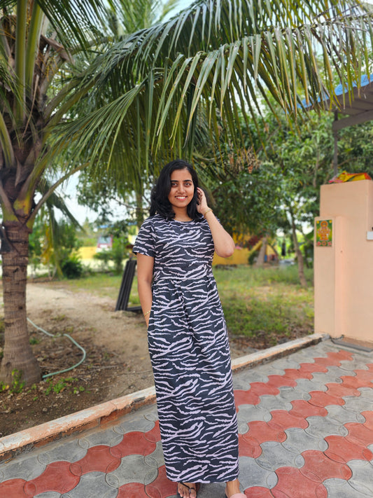 Black and Grey Classy - Zipless Lounge Wear