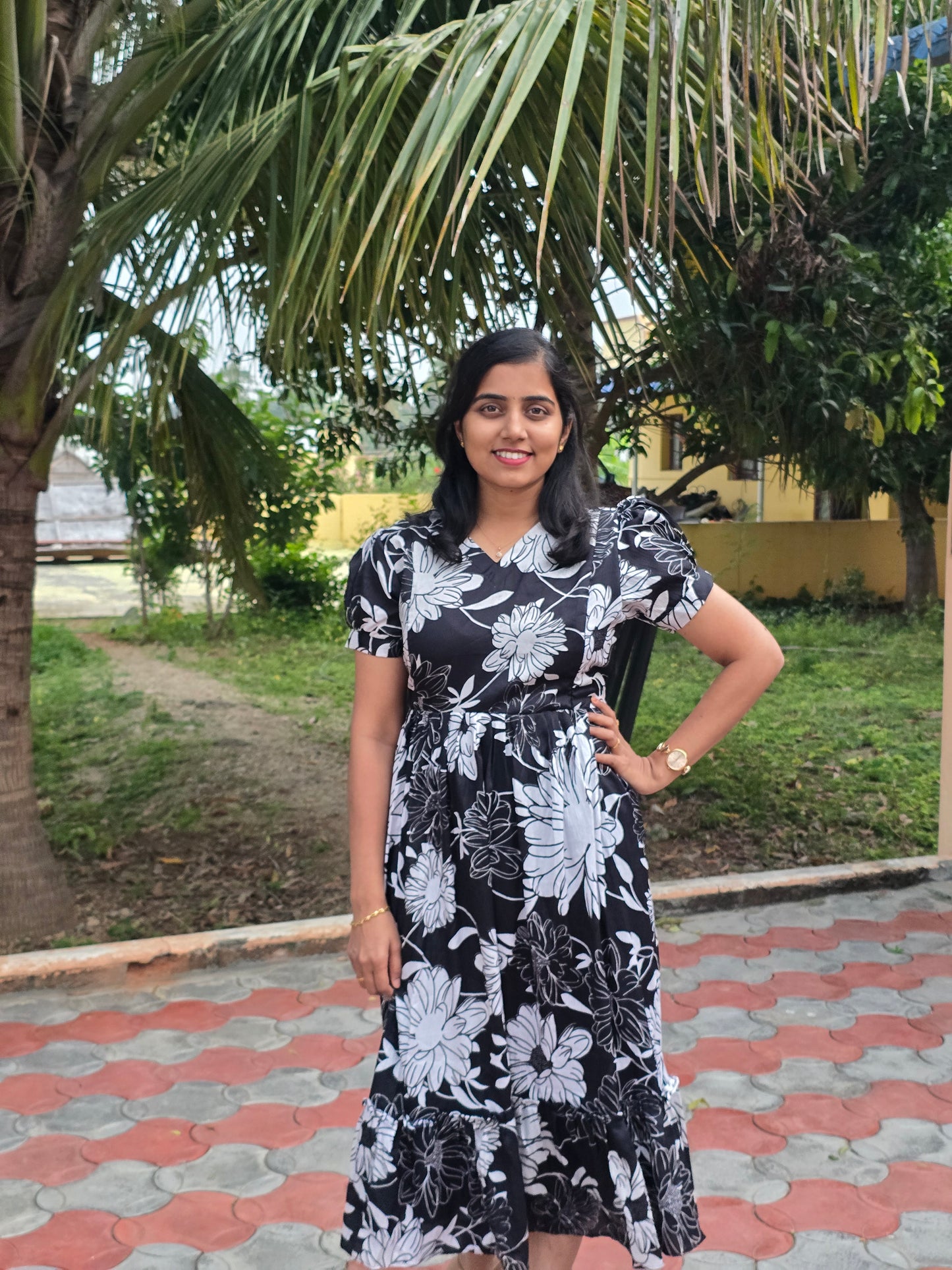 Black and White flower Feeding Maxi with Zip and Full Lining
