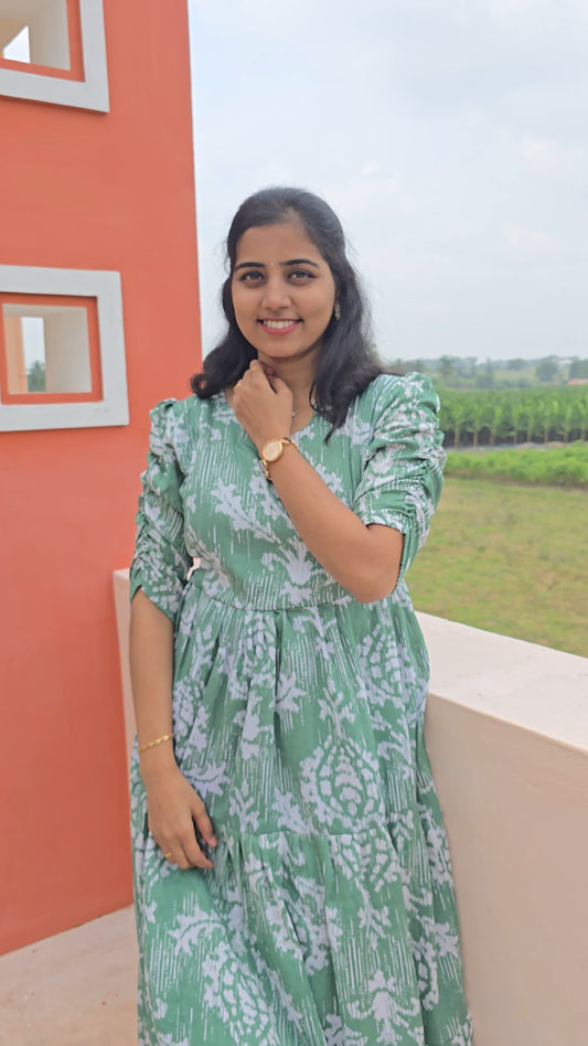 Green with White Feeding Maxi with Zip and Full Lining