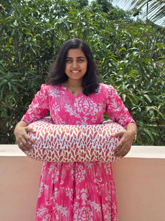 Feeding Pillow with belt- White and Brown Leaves
