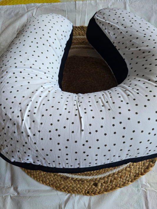 Feeding Pillow - Black and White stars