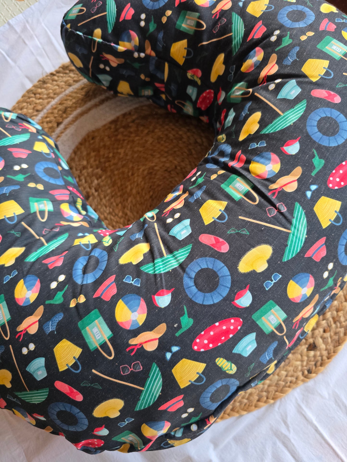 Feeding Pillow - Black Chilling Vibes